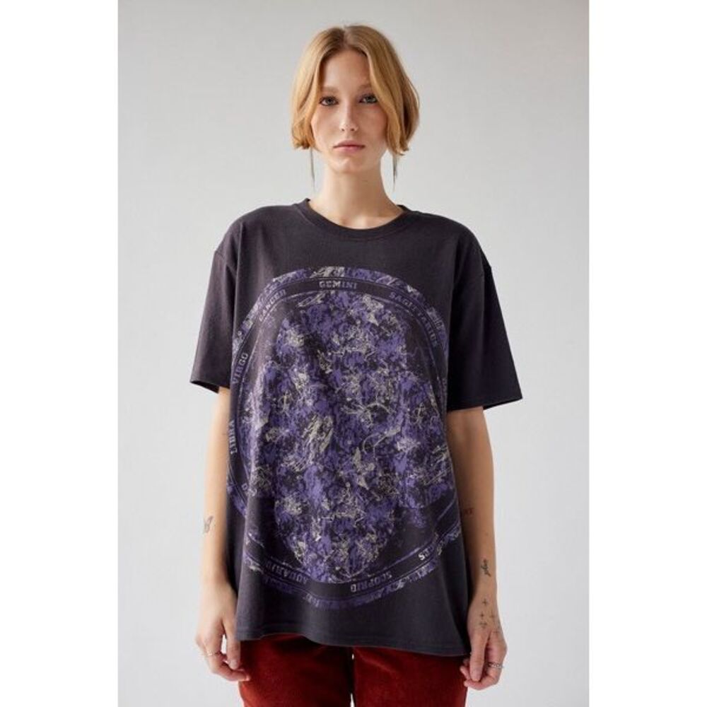 Urban Outfitters UO Zodiac Sky Oversized Tee Graphic Oversized Tee M/L NEW